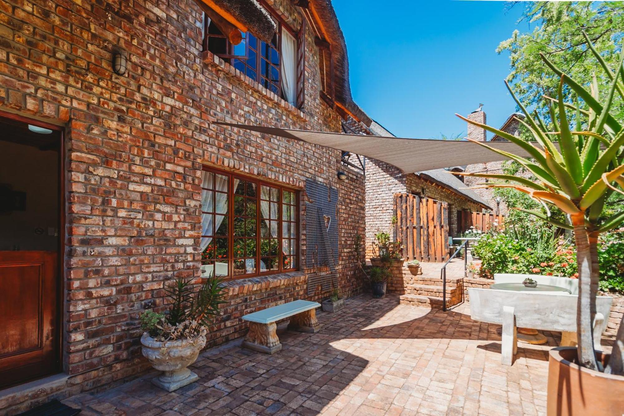 De Poort Country Lodge Oudtshoorn Exterior foto