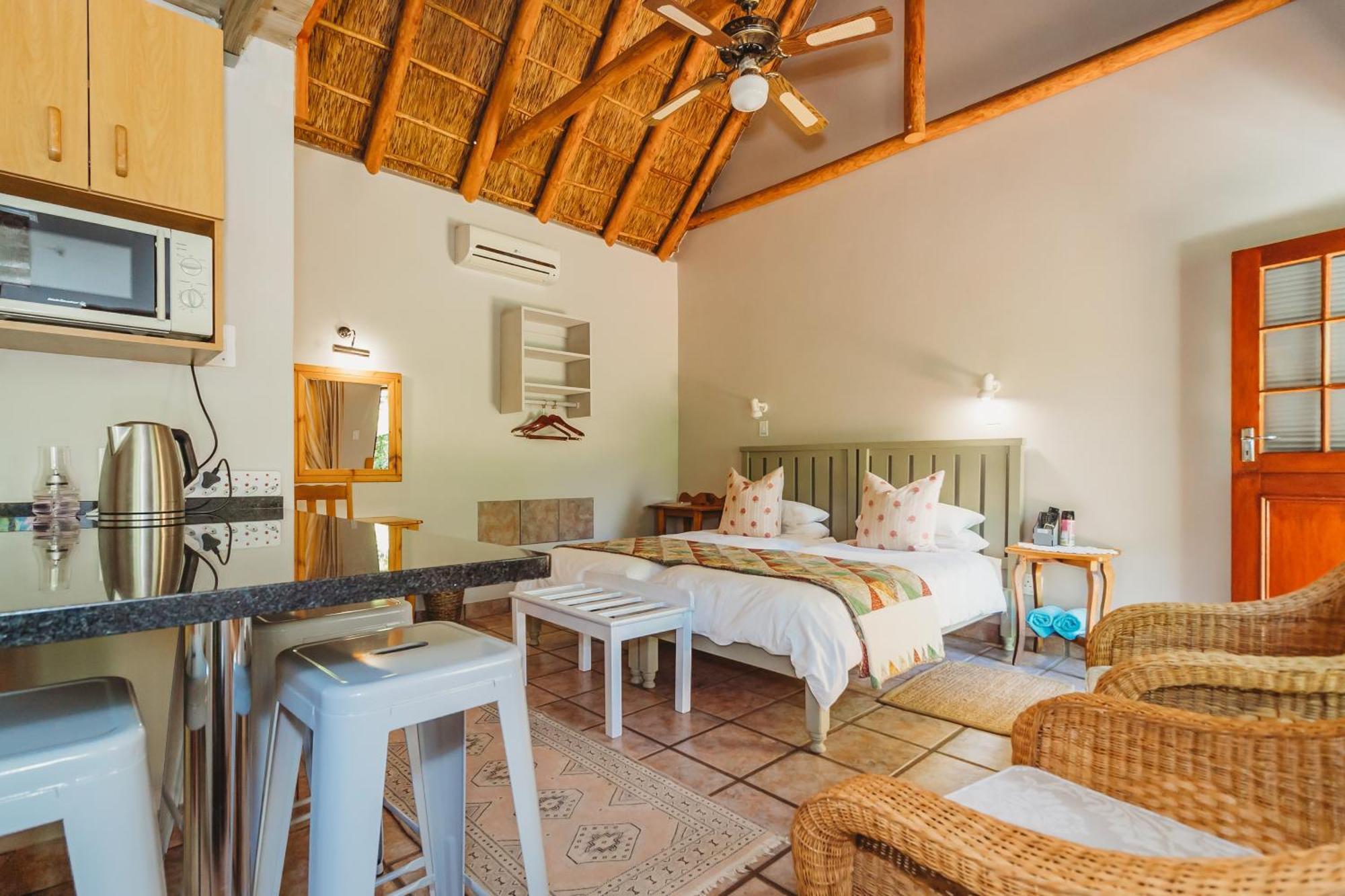 De Poort Country Lodge Oudtshoorn Zimmer foto